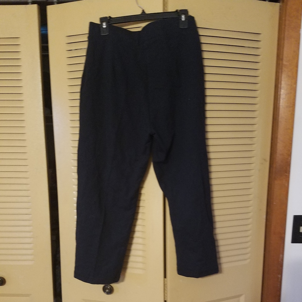 iOS. Stretch pants - Picture 3 of 4